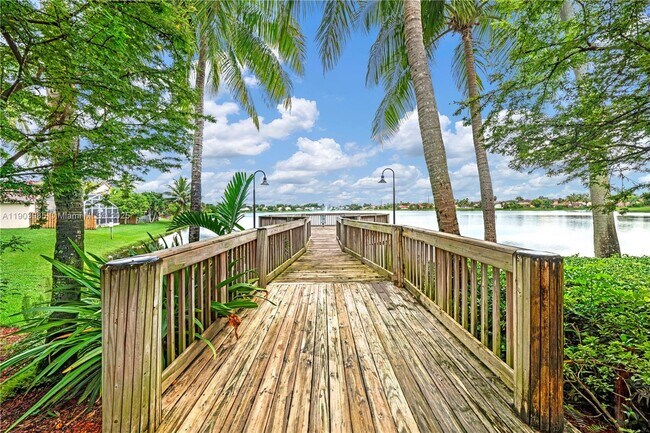 Building Photo - 13774 SW 124th Avenue Rd