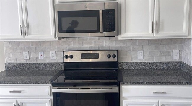 Building Photo - 10552 Salt Grove St