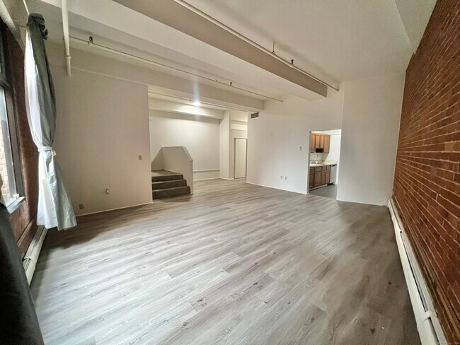 Building Photo - 74 Union Pl