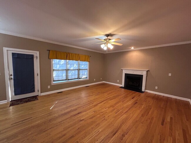Building Photo - PFAFFTOWN, NC! Lochurst neighborhood. Reagan HS! 5 bedroom, 4.5 bathrooms, over 5k sq ft
