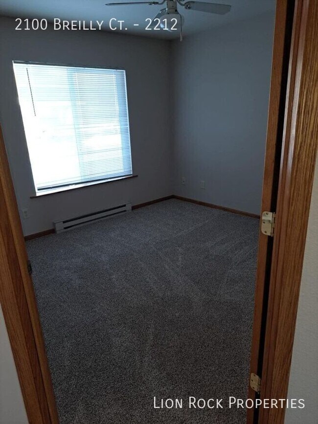 Building Photo - 2100 Breilly Ct