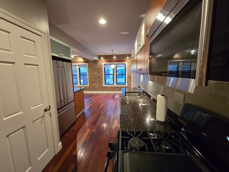 Building Photo - 1360 W Estes Ave