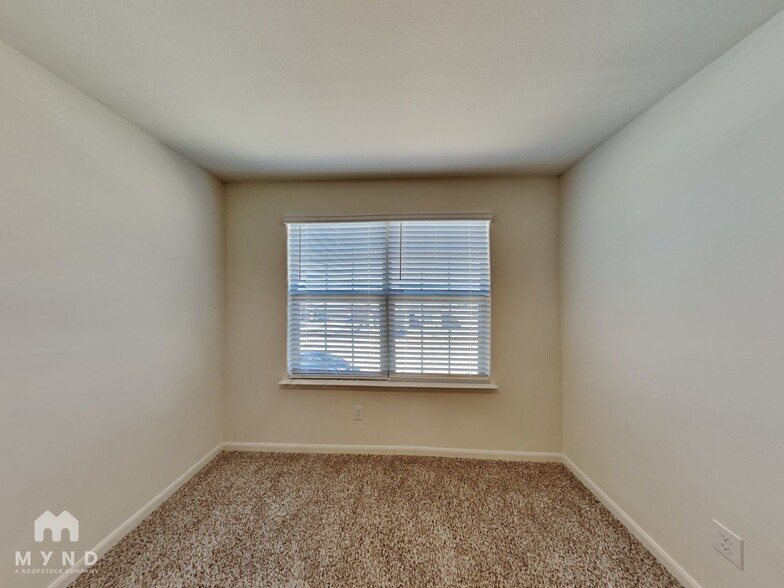 Building Photo - 732 Keeneland Dr