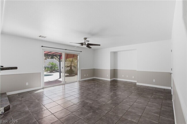 Building Photo - 10196 Cupids Dart St