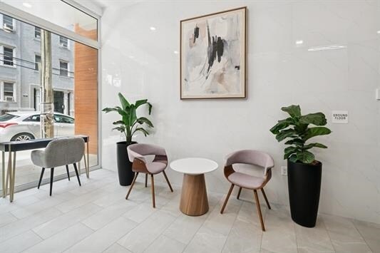 Building Photo - 32 Jones St