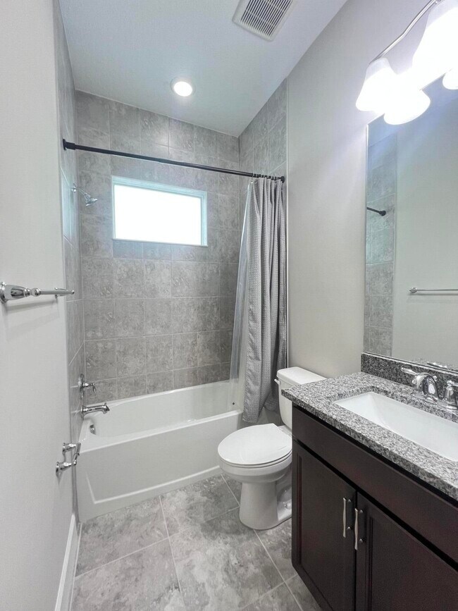 Building Photo - 14998 Goldspar Ct