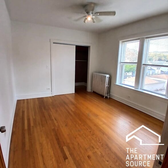 Building Photo - 5401 W Dakin St