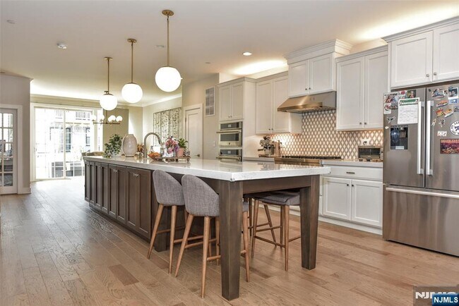 Building Photo - 32 Cinnamon Dr