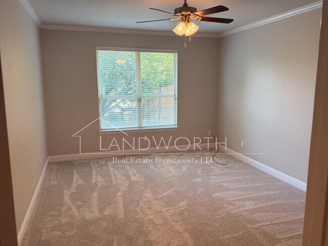 Building Photo - 4604 Angus Dr