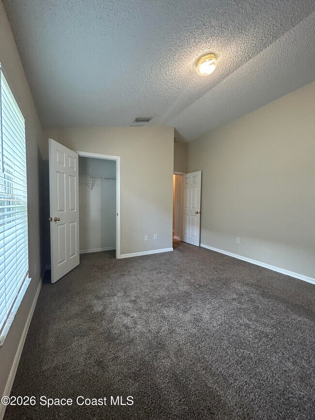 Building Photo - 2891 Stratford Pointe Dr
