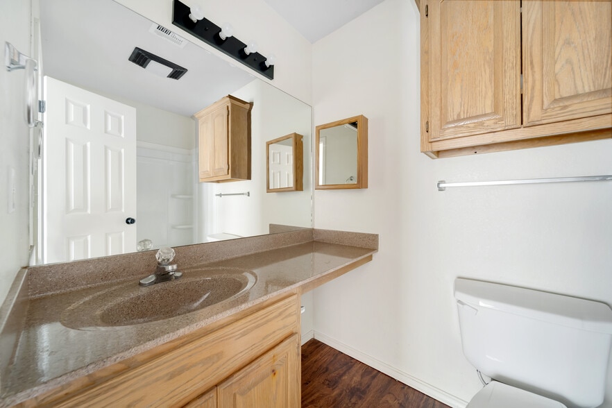 Building Photo - 11215 N 112th East Ave