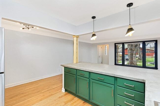 Building Photo - 5026 43rd Ave S