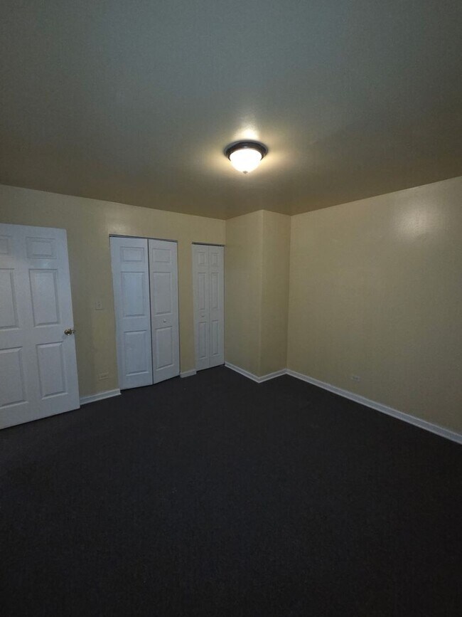 Building Photo - 6669 S Michigan Ave