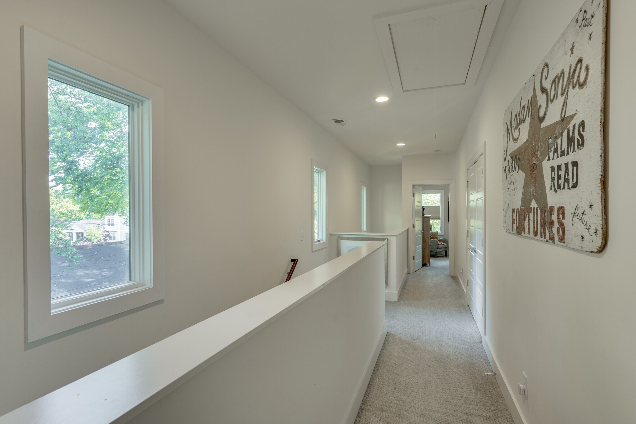 Upstairs - 1910 11th Ave N