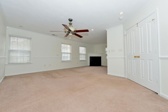 Building Photo - Harbourview Community