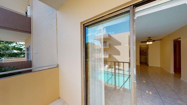 Building Photo - 1955 NE 135th St