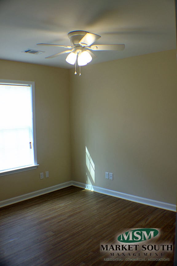 Building Photo - BLOOMINGDALE HOME