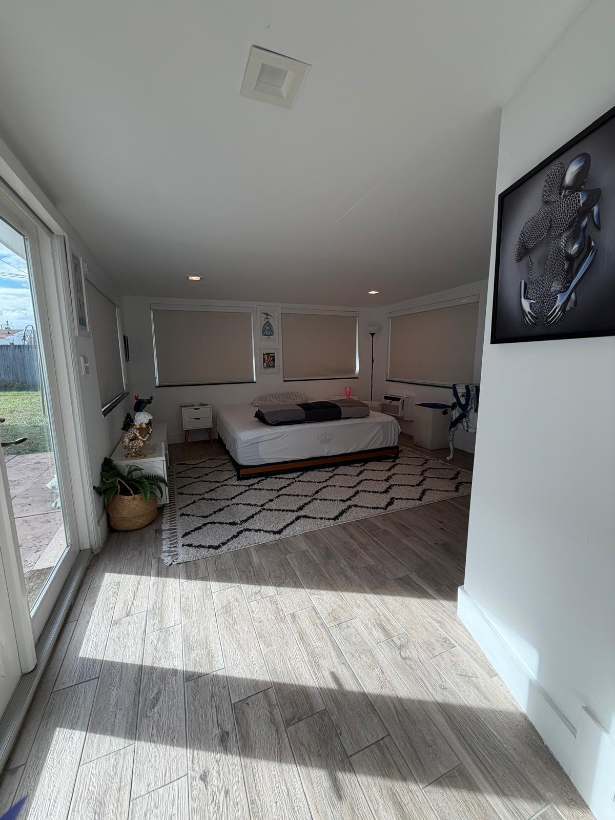 Building Photo - 1531 NE 15th Ave