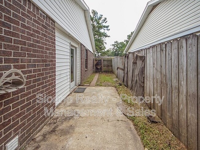 Building Photo - 204 A Miami St