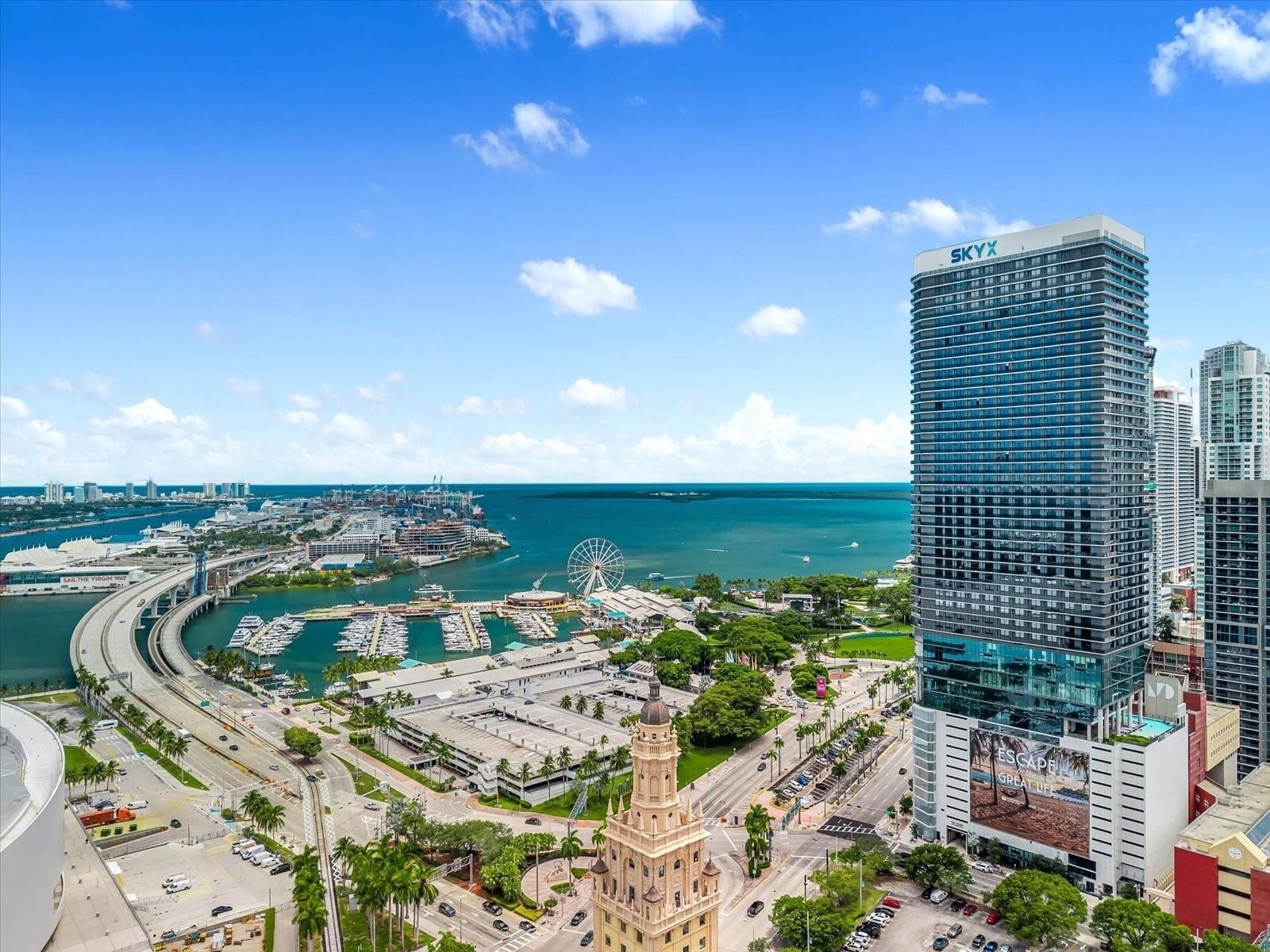 Building Photo - 398 NE 5th St