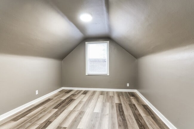 Building Photo - 2914 Frederickson St