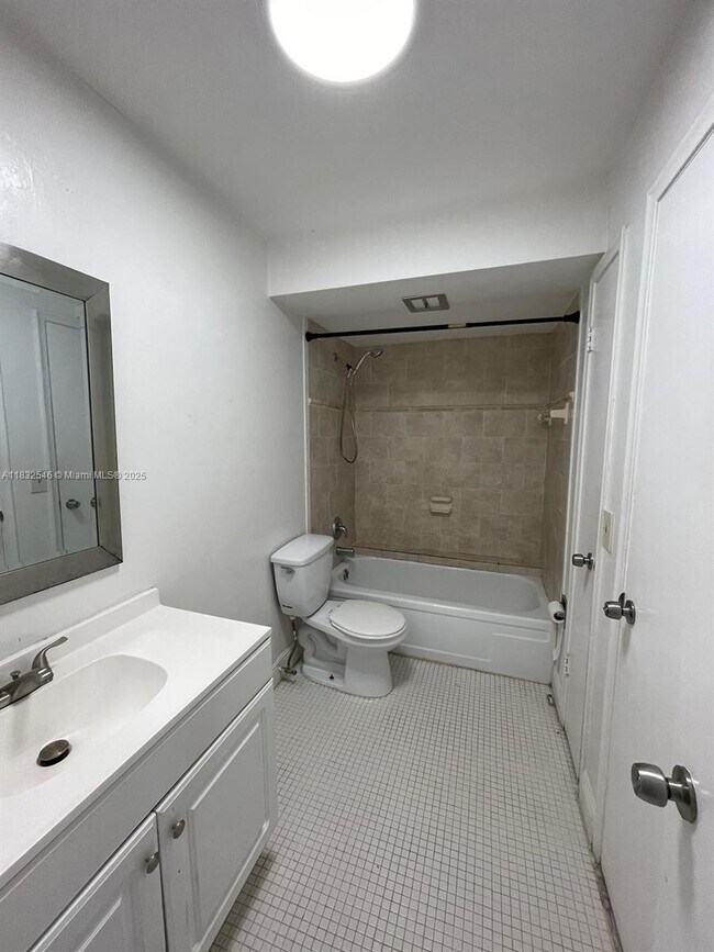 Building Photo - 4200 NW 3rd Ct