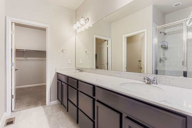 Building Photo - Don't wait! Beautiful 3 Bedroom 3 Bathroom...