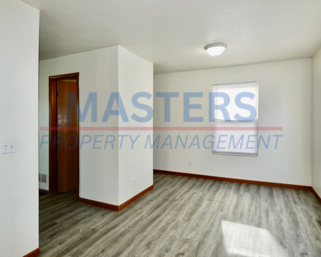 Building Photo - 2242 Kent St