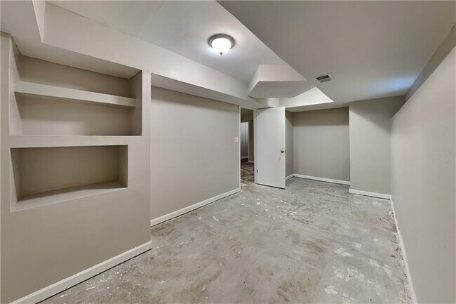 Building Photo - 3777 Junction Dr NW