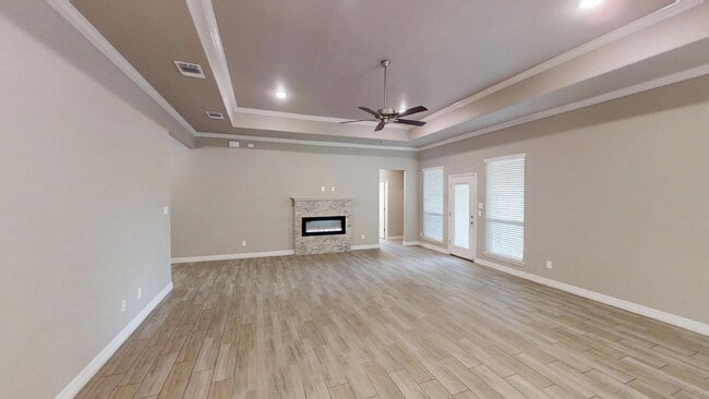 Building Photo - "Charming 4-Bedroom Retreat with Granite E...