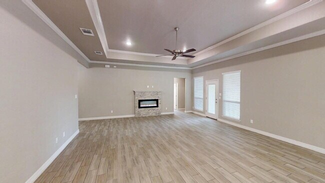 Building Photo - "Charming 4-Bedroom Retreat with Granite Elegance & Cozy Fireplace in Killeen!"
