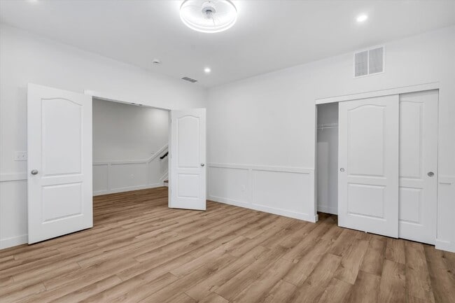 Building Photo - 304 Indigo Ct