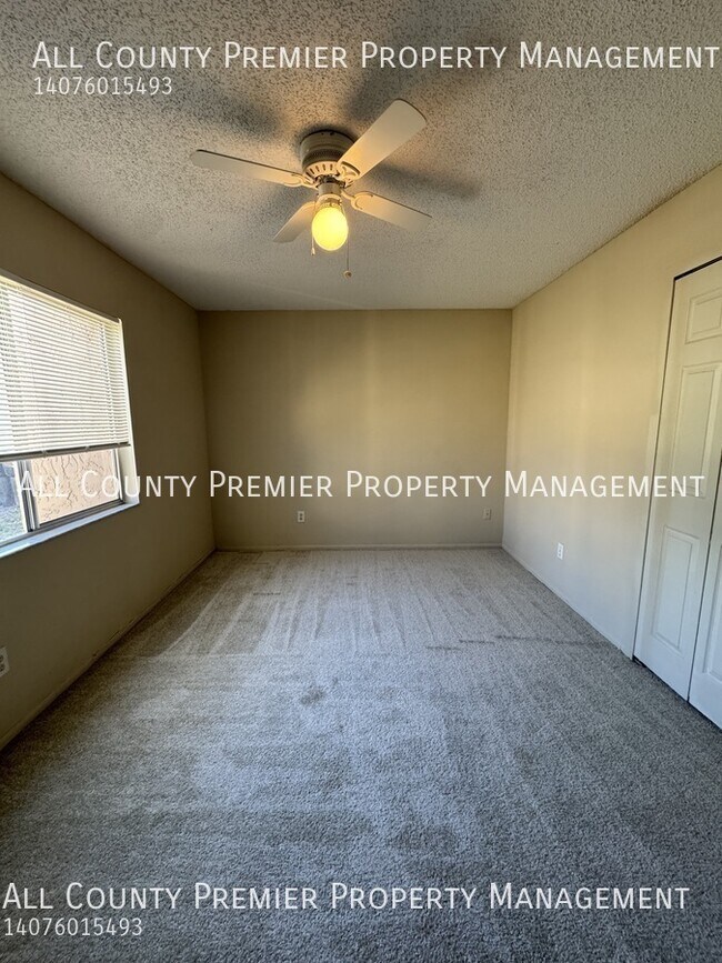 Building Photo - 2264 Greenview Cir