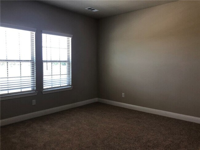 Building Photo - 4592 Titus Cir