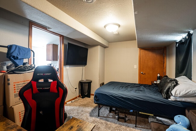 Building Photo - 1801 S 64th St