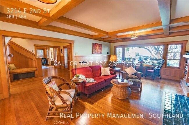 Building Photo - 4 BEDROOM 3 1/2 BATH ESTATE SITUATED IN PR...