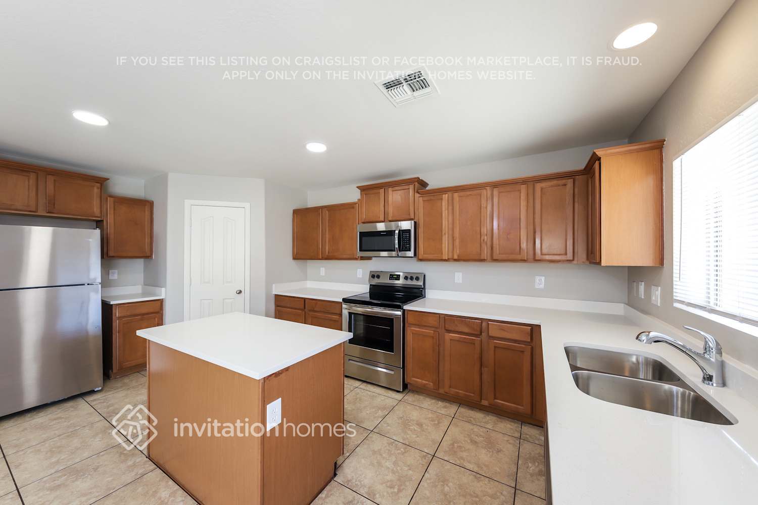 Building Photo - 11635 W Longley Ln