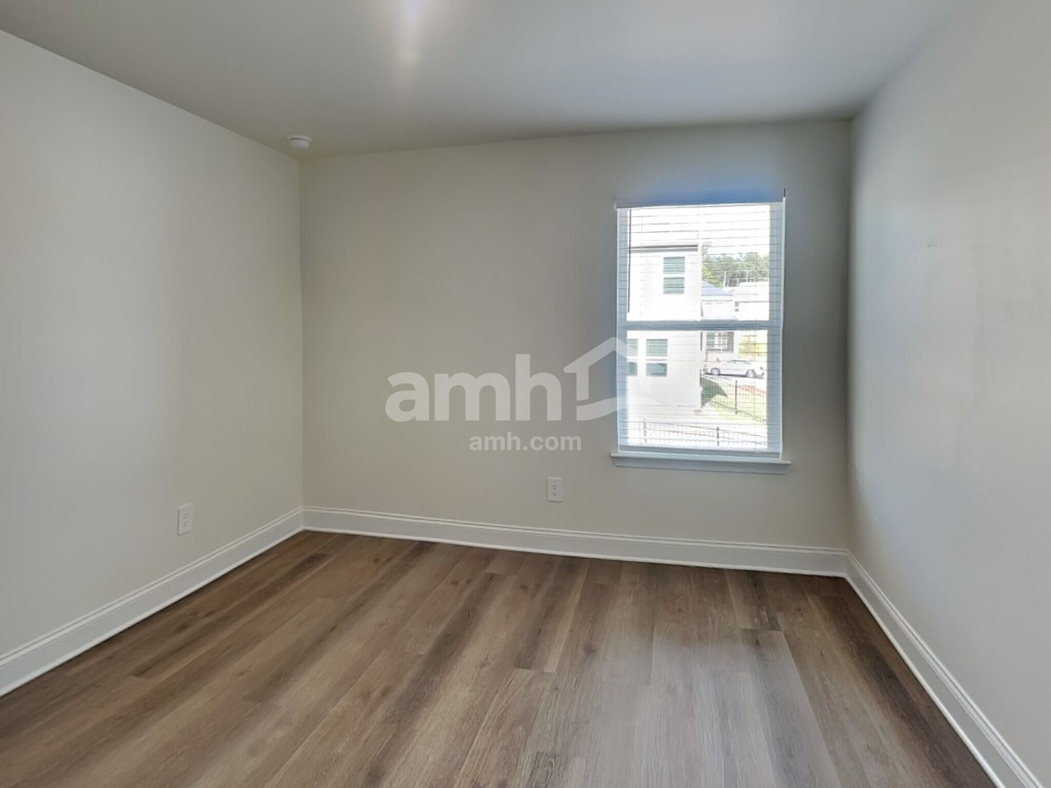 Building Photo - 3642 Creek View Cir