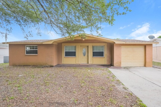 Building Photo - 6024 Boxwood Dr