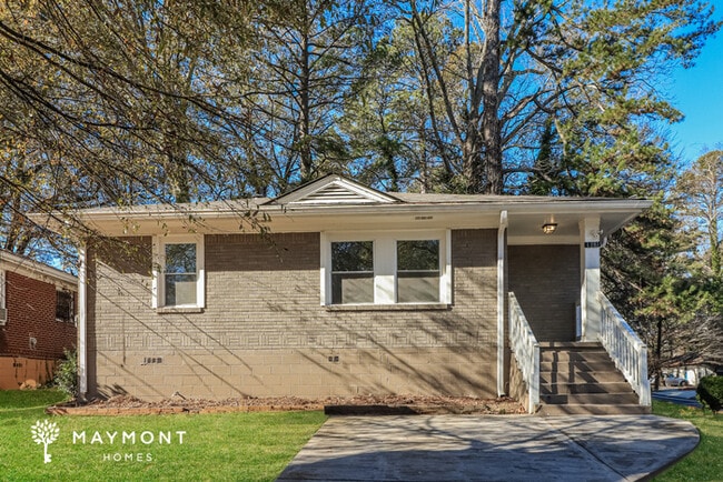 Building Photo - 1381 Benteen Way SE