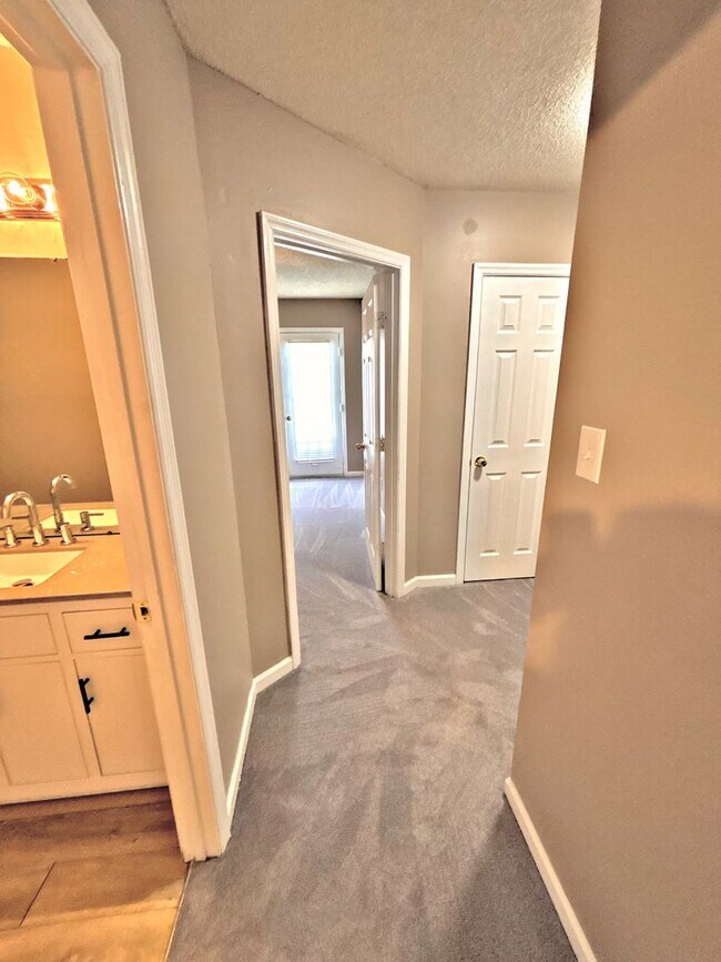 Building Photo - 2826 Wimberly Dr SW