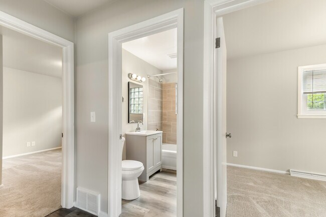 Building Photo - W164N8815 Mill St