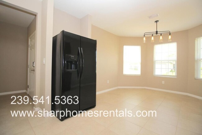Building Photo - 709 SW 25th Ln