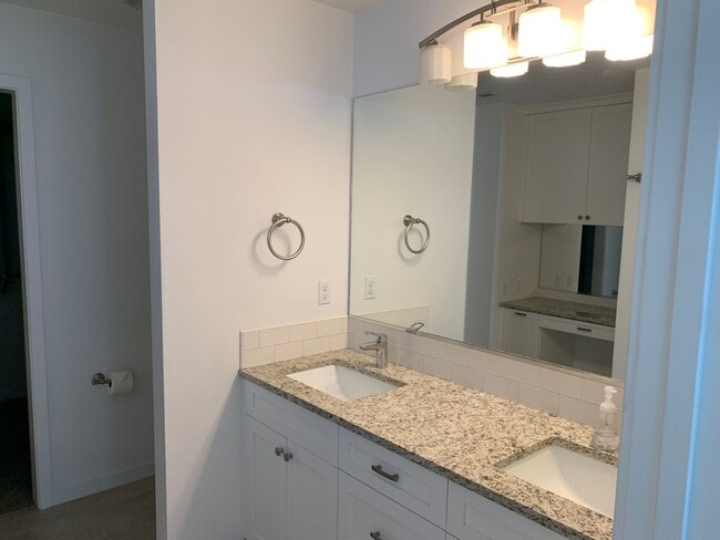 Building Photo - Post Falls Rancher