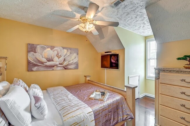 Building Photo - 1139 Curry Ford Dr