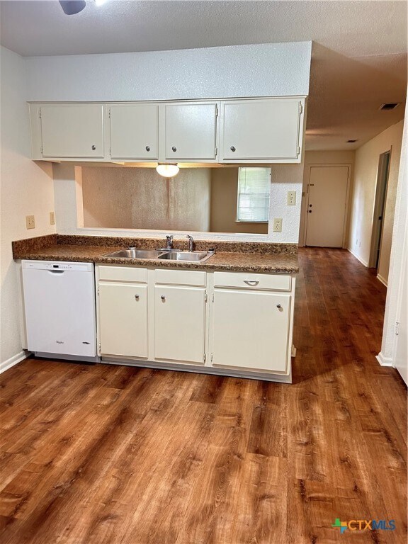 Building Photo - 1051 Country Club Unit G #26 Dr