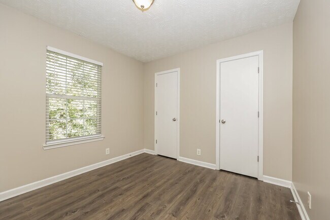 Building Photo - 1318 Lyndsey Ridge Dr