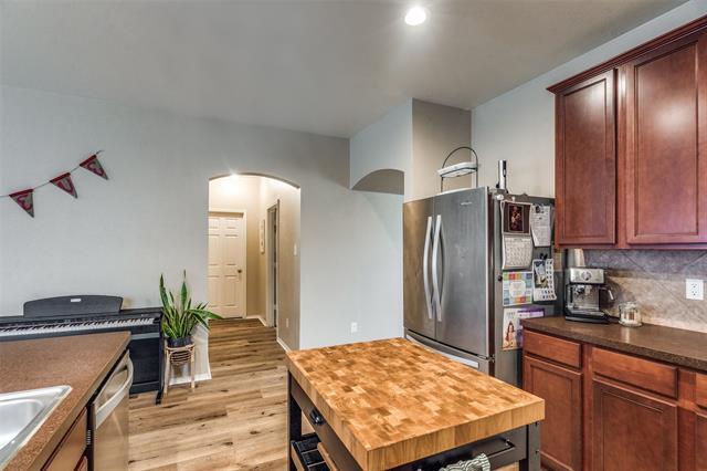 Building Photo - 512 Fisherman Trail