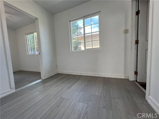 Building Photo - 6105 Woodlawn Ave
