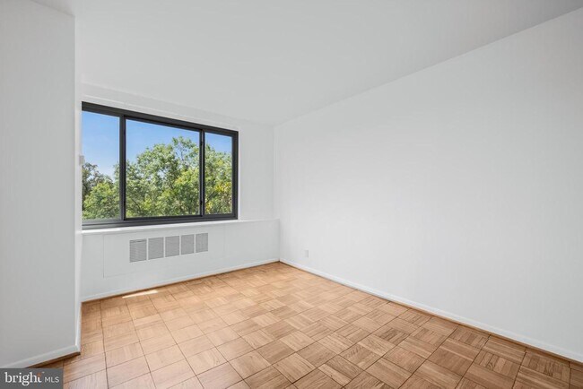 Building Photo - 4200 Cathedral Ave NW